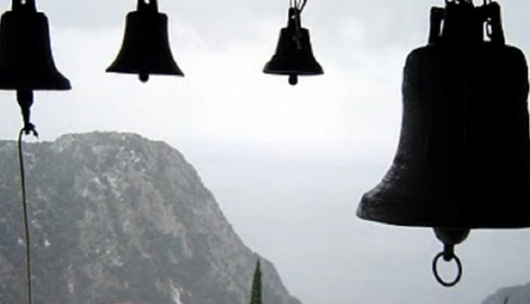 Πένθιμες κωδωνοκρουσίες για τη Συμφωνία των Πρεσπών – Ιερείς διαμαρτύρονται για την εκχώρηση της Μακεδονίας